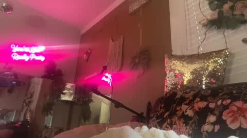 molly_theslut online show from September 8, 2025, 2:16 pm