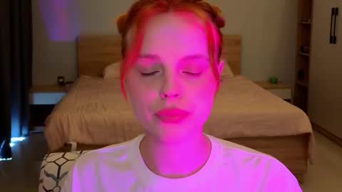 Molly online show from March 25, 2026, 7:03 am