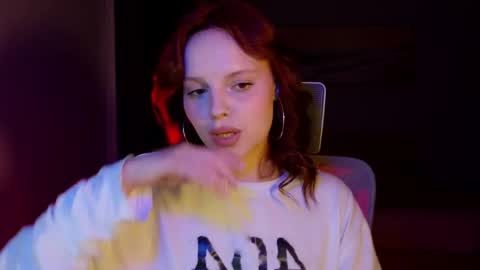 Molly online show from April 18, 2026, 8:31 pm