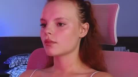 Molly online show from June 10, 2026, 1:39 am
