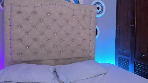 Snapshot of mollydoll_amour chatting on April 28, 2026, 11:48 am MollyDoll online show from April 28, 2026, 11:48 am