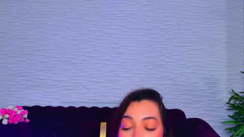 Snapshot of mollydolley chatting on February 19, 2026, 9:44 pm Julia online show from February 19, 2026, 9:44 pm