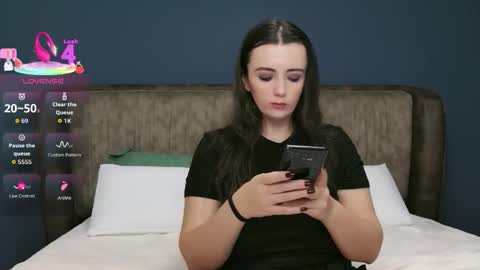 Snapshot of mollygreens chatting on November 18, 2025, 9:19 pm Molly online show from November 18, 2025, 9:19 pm