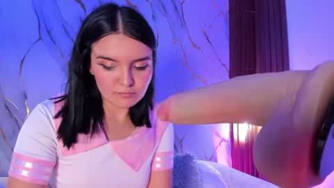Snapshot of mollylewis18 chatting on July 17, 2026, 3:24 am New girl Emily Valentina Michelle online show from July 17, 2026, 3:24 am