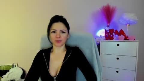 Molly online show from March 25, 2026, 7:47 am