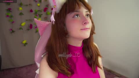 mollysb_05 online show from October 3, 2025, 9:01 pm