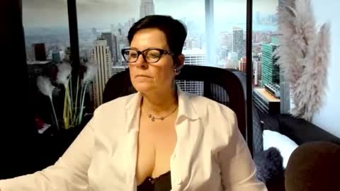 MollySun Nina Randmann online show from November 3, 2025, 7:37 pm