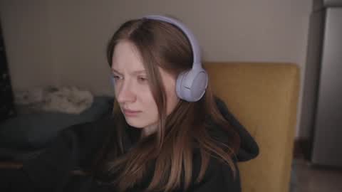 mollytucker online show from December 19, 2024, 5:08 pm