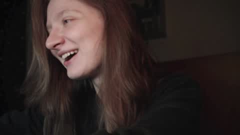 mollytucker online show from January 10, 2025, 1:41 pm