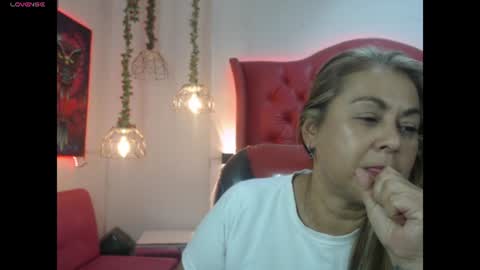 mommy_sex_ online show from August 7, 2026, 7:38 pm
