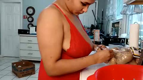 Mommy bubbles online show from January 16, 2025, 8:25 pm