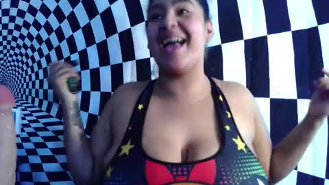 Snapshot of mommybubbles2 chatting on March 15, 2026, 2:12 pm Mommy Bubbles online show from March 15, 2026, 2:12 pm
