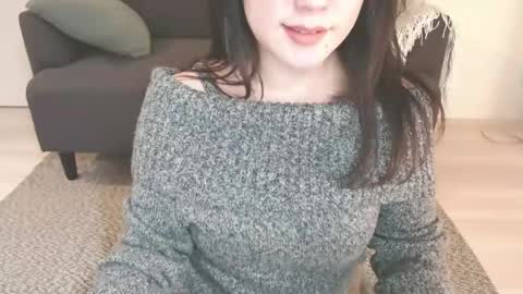 Momo online show from December 7, 2024, 6:59 pm