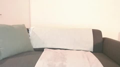 Momo online show from January 11, 2025, 9:25 pm