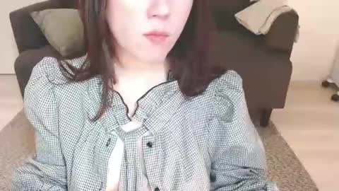 Momo online show from March 9, 2025, 4:49 am