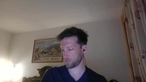 Snapshot of moms_little_monster chatting on December 18, 2024, 8:03 pm moms_little_monster online show from December 18, 2024, 8:03 pm