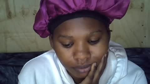 Snapshot of momsdoll chatting on July 19, 2026, 6:50 am momsdoll online show from July 19, 2026, 6:50 am