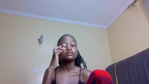 Snapshot of mona_luv1 chatting on October 17, 2025, 1:53 am Mona online show from October 17, 2025, 1:53 am