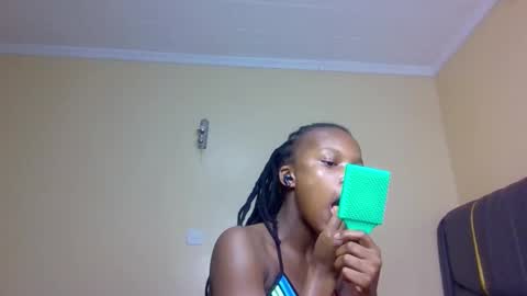 Snapshot of mona_luv1 chatting on November 10, 2025, 2:10 am Mona online show from November 10, 2025, 2:10 am