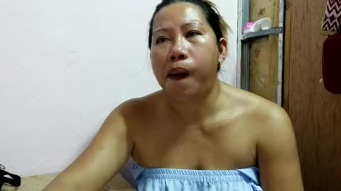 Snapshot of mona_sky chatting on July 27, 2026, 8:43 am mona_sky online show from July 27, 2026, 8:43 am