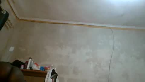 mona online show from September 10, 2025, 4:34 am