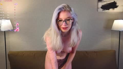 Mona online show from January 20, 2025, 8:40 pm