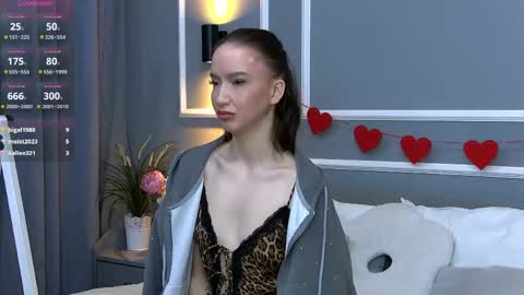 Snapshot of monahicks chatting on April 28, 2026, 2:27 am MonaHicks online show from April 28, 2026, 2:27 am