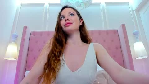 Snapshot of monaricci chatting on May 11, 2026, 2:45 pm Mona online show from May 11, 2026, 2:45 pm