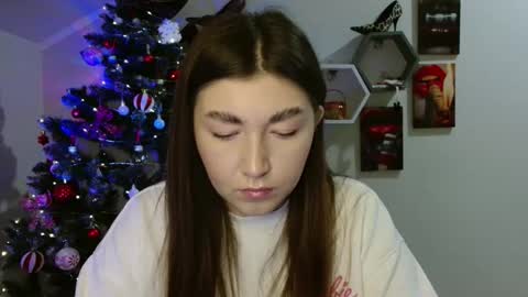 Snapshot of monica_sweets chatting on November 26, 2025, 10:05 am sweet girl and shine body online show from November 26, 2025, 10:05 am