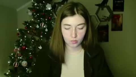 Snapshot of monica_sweets chatting on November 30, 2025, 11:14 am sweet girl and shine body online show from November 30, 2025, 11:14 am