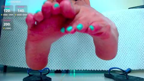 monica_walkert online show from December 27, 2024, 10:05 pm