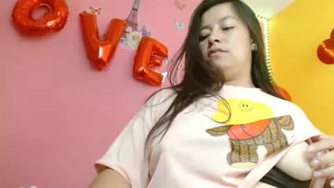 Snapshot of monickhot303av chatting on February 18, 2025, 7:32 am monickhot303av online show from February 18, 2025, 7:32 am