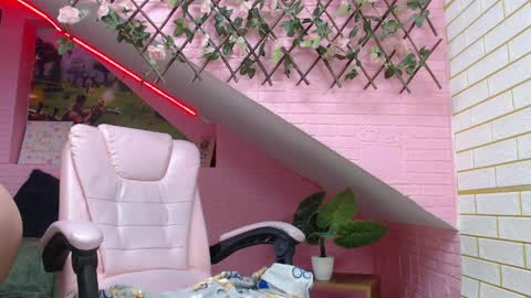 monickhot303av online show from March 27, 2026, 5:57 am