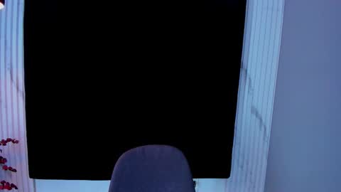 MONIK FOX online show from September 16, 2025, 7:48 pm