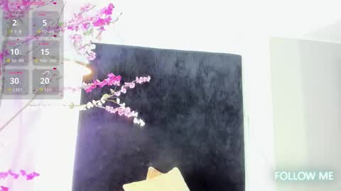 MONIK FOX online show from October 24, 2025, 7:43 pm