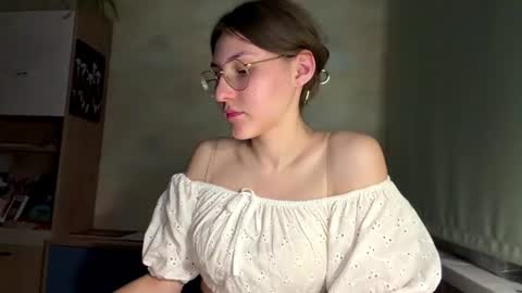 Mia online show from July 14, 2026, 6:57 pm