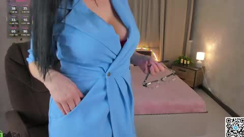 MoniKa online show from April 17, 2026, 4:04 am