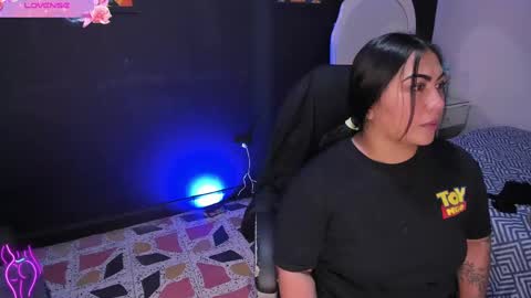 monikk__harrison online show from February 25, 2025, 12:24 pm