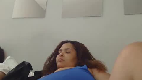 Moniquelalatina online show from April 18, 2026, 9:26 pm