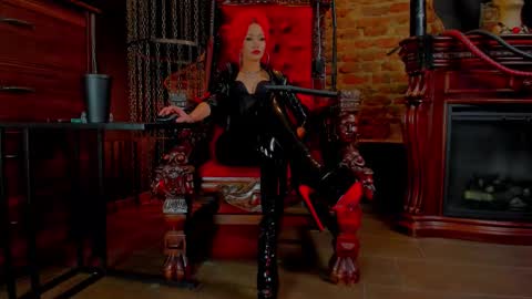 Monique C online show from November 12, 2025, 1:55 pm