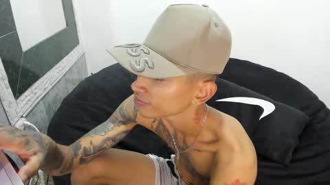 Snapshot of monkeyd_66 chatting on February 1, 2025, 1:44 am monkeyd_66 online show from February 1, 2025, 1:44 am