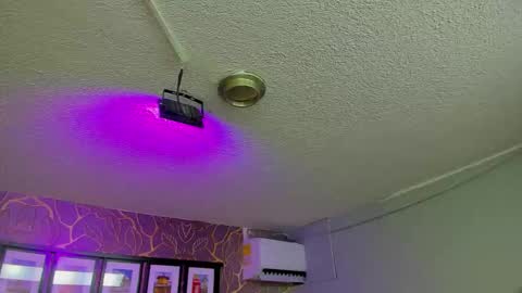   online show from January 7, 2026, 4:04 am