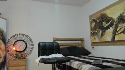 monsoon_the_best online show from May 20, 2026, 3:02 am