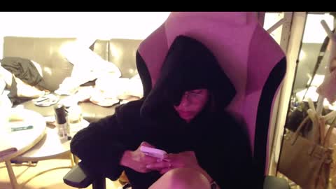 Snapshot of monstercockselfsuck chatting on December 9, 2024, 11:47 am ELYSE A SIMPLE GIRL online show from December 9, 2024, 11:47 am