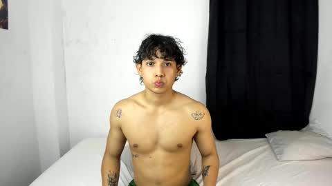 montes_juan online show from September 15, 2025, 2:22 am