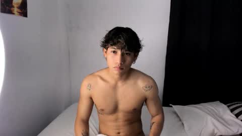 montes_juan online show from September 19, 2025, 1:40 am