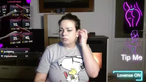 Monse online show from February 27, 2025, 9:58 pm