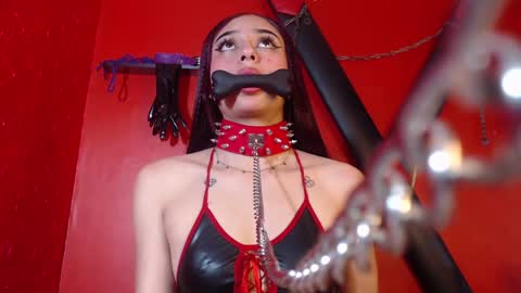 Monttserratt online show from January 10, 2025, 7:43 pm