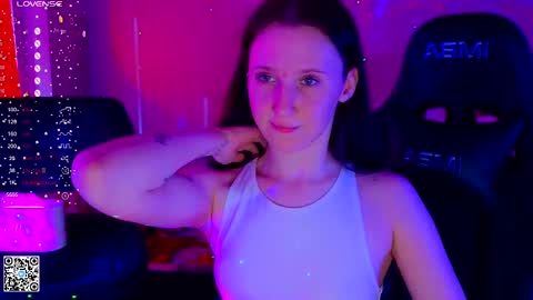 Snapshot of moon_avengers chatting on March 6, 2025, 7:47 am Lola online show from March 6, 2025, 7:47 am