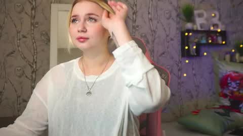 Emilia online show from March 3, 2026, 9:15 am